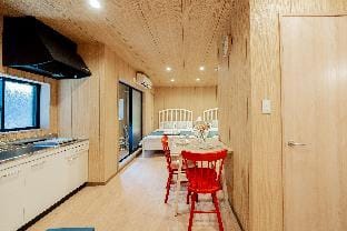Apt. 4ppl 5min HanochayaSta. KuromonMarket Namba Vacation rental in Osaka
