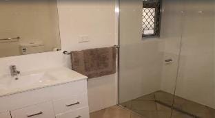 Sandown Right on Mermaid Beach Apartment in Mermaid Beach
