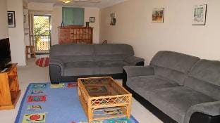 Tranquil Burleigh Retreat: 1B1B Apartment in Burleigh Heads