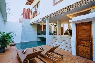 Modern 2 BR Private Pool Villa #IR20 Villa in North Kuta