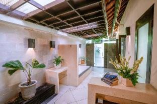 Peaceful 1 BR Private Pool REV12 Villa in Kuta