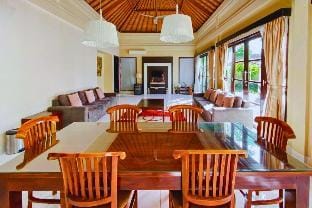 The Bluem 4 BR With Private Pool #NE19 Villa in North Kuta