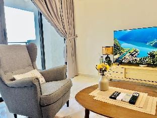 Lovely Sunset Seaview Suits@ Danga 3BR 8-14pax Vacation rental in Johor Bahru