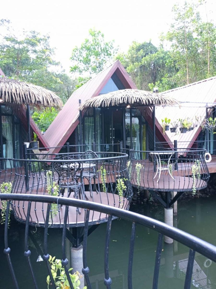 เรินนายหัว by KOYAD RESORT Hotel in Thailand