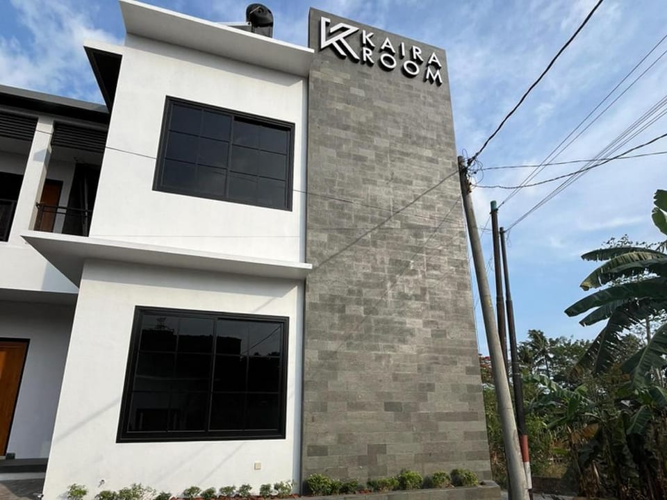 Kaira Room Guest House Syariah Mitra RedDoorz Hotel in Special Region of Yogyakarta
