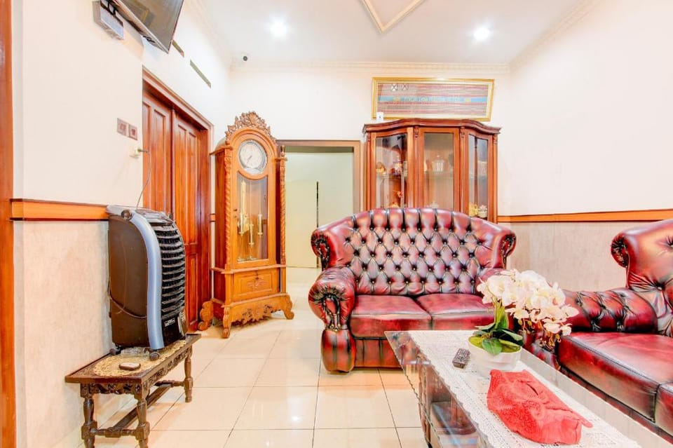 SPOT ON 93376 Roemah Ambarrukma 185 Hotel in Yogyakarta