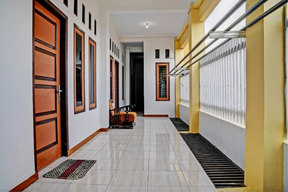 Hotel O Penginapan Hj Lilis 2 Syariah Hotel in West Java