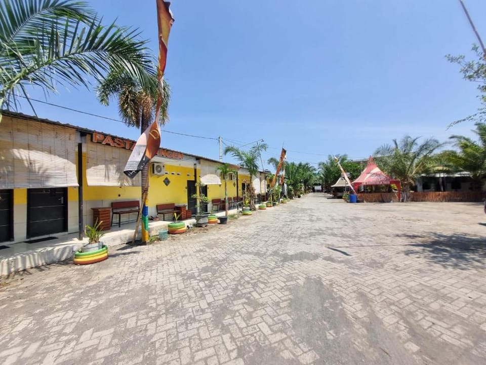 Hotel O New Asembagus 3 Hotel in East Java