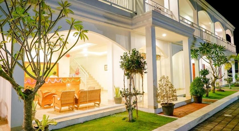 Puri Lovina Hotel in Bali