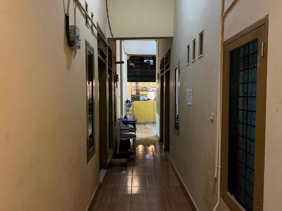 OYO 93412 Kost Irma Syariah Near UPTD SMP Negeri 8 Parepare Hotel in Indonesia