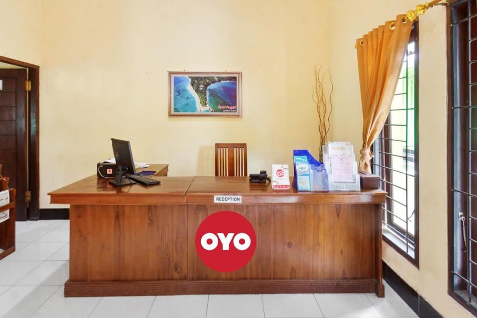 Capital O 93391 Golden Manggis Hotel Near SMKN 1 Lingsar Hotel in Lingsar