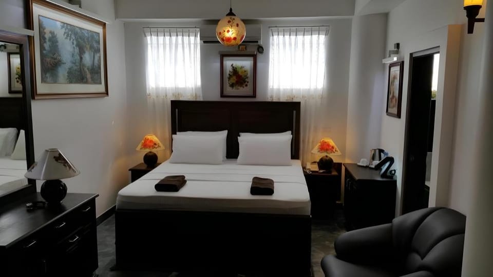 Paragon Mirissa Hotel in Mirissa