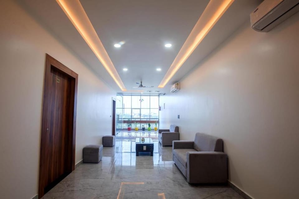 Madhav Residency Hotel in Uttar Pradesh