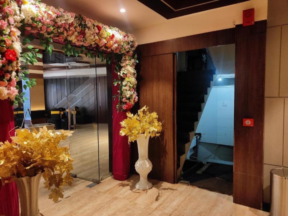 Sharda dinings(Gorakhpur,up) Hotel in Nepal