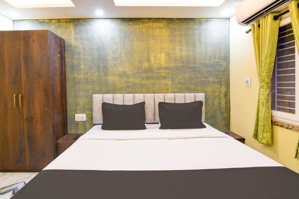 Super Hotel O The Crown Vacation rental in Kolkata