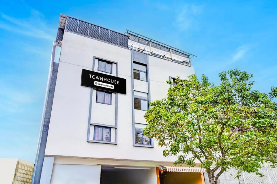 Super Townhouse Muthurayya Swamy Layout Hotel in Bengaluru