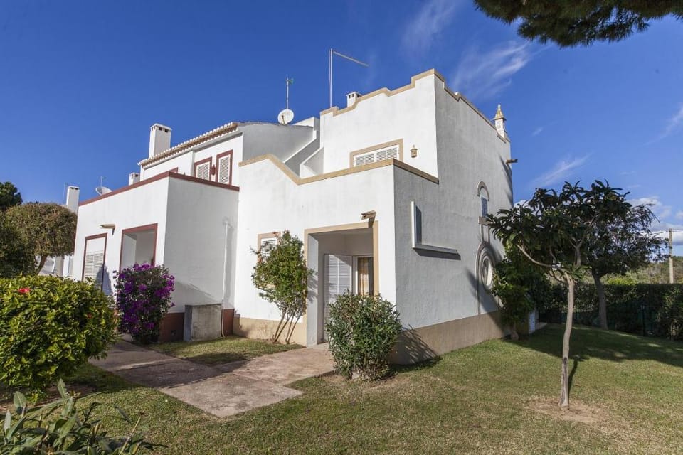 B75 - Casa Delfim in Rocha Brava Carvoeiro Apartment in Carvoeiro