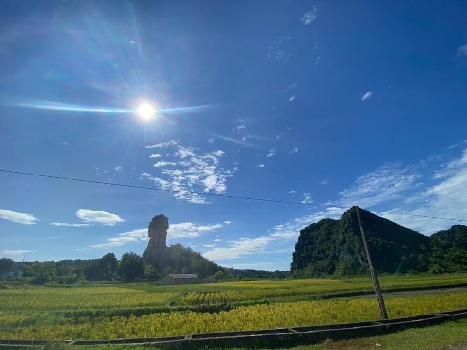 Homestay Muong Bi - Double room with stream view Apartment in Laos
