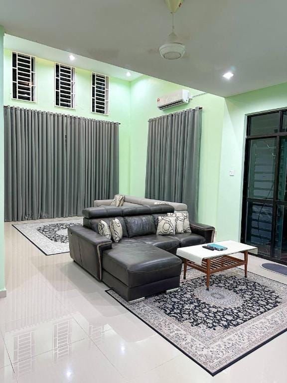 Villa 228's (5 bedrooms, 4 bath) Apartment in Terengganu, Malaysia