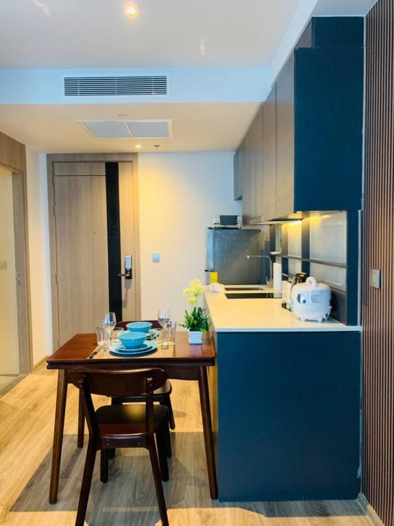 Andromeda Luxe King 1-BR Seaview Apartment in Pattaya City