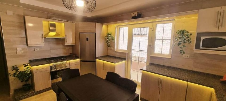 nice and safe apartment to Visit Madaba with AC Apartment in Africa