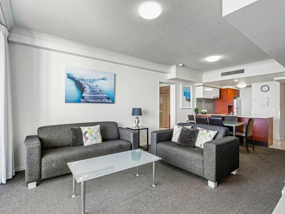 Level 29 Apt - Towers of Chevron - 2 Bed 2 Bath Vacation rental in Surfers Paradise