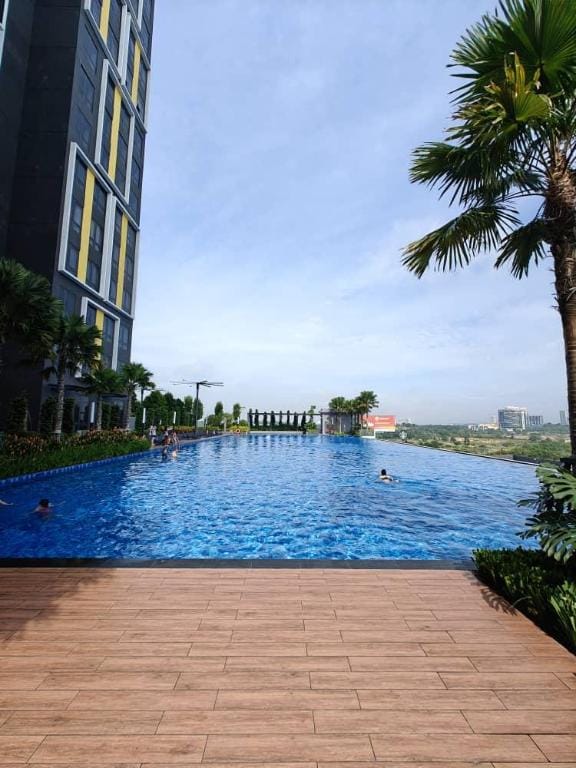 Sunway Grid Residence 10-06/Netflix/2 Bedroom Apartment in Johor