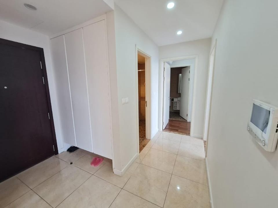 BH VINHOMES DCAPITAL 2BDR 2BTR APRT,near CHARMVIT Apartment in Laos