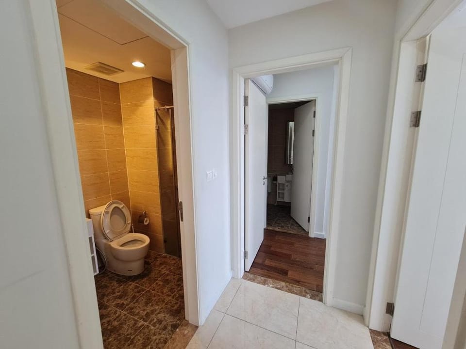 BH VINHOMES DCAPITAL 2BDR 2BTR APRT,near CHARMVIT Apartment in Laos