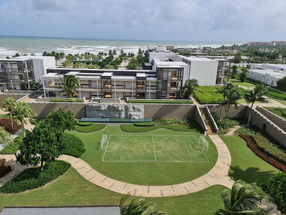 Lalahouses-1BR Apt Huyatt Regency With Ocean View Vacation rental in Hoa Hai