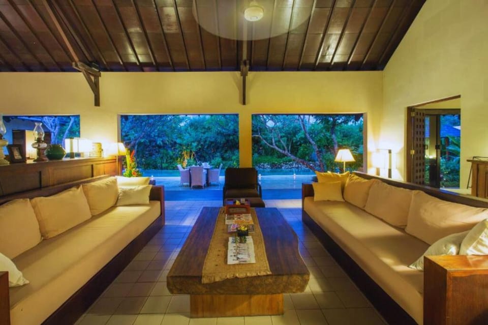 Relaxed 3 BR Garden Pool View #IR29 Villa in North Kuta