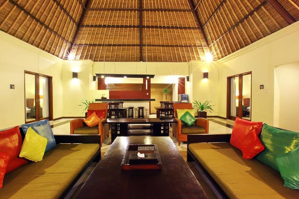 Great 4BR Private Pool Villa near Jimbaran Beach Villa in Bali