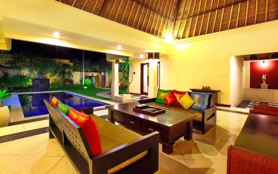 Great 4BR Private Pool Villa near Jimbaran Beach Villa in Bali