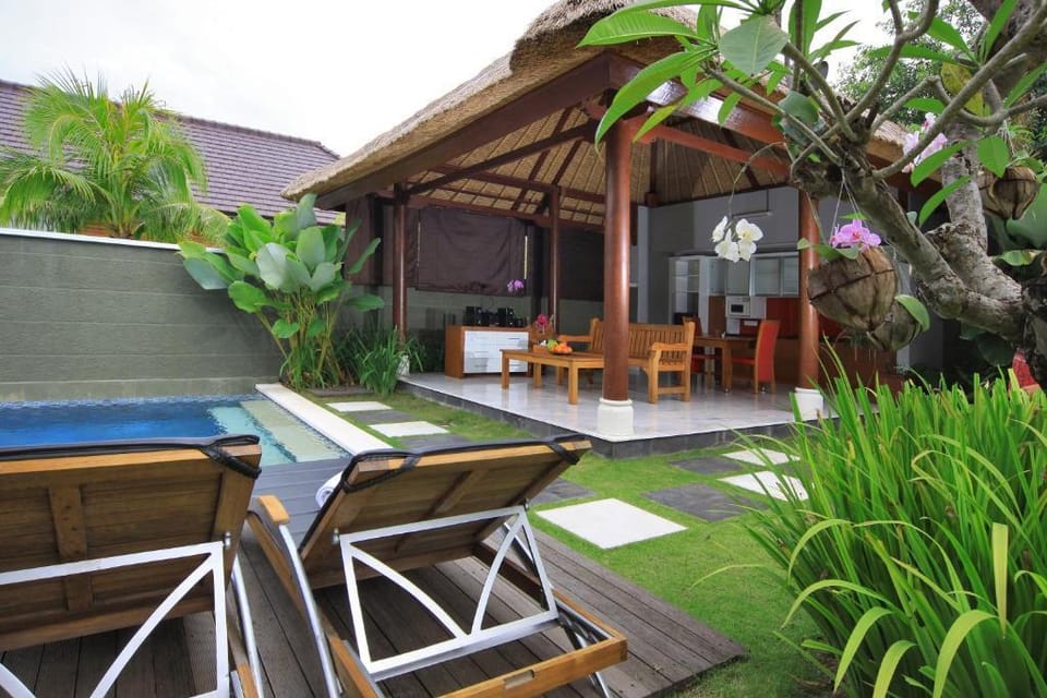 Relaxing 1BR Private Pool Villa nearJimbaran Beach Villa in Bali
