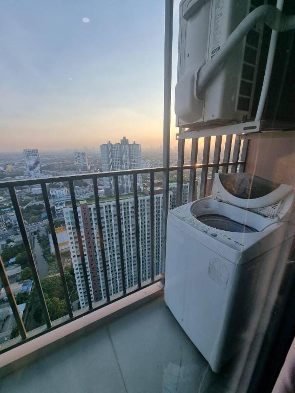Richpark, 1房客廳新公寓3線鐵路(R11） Apartment in Bangkok