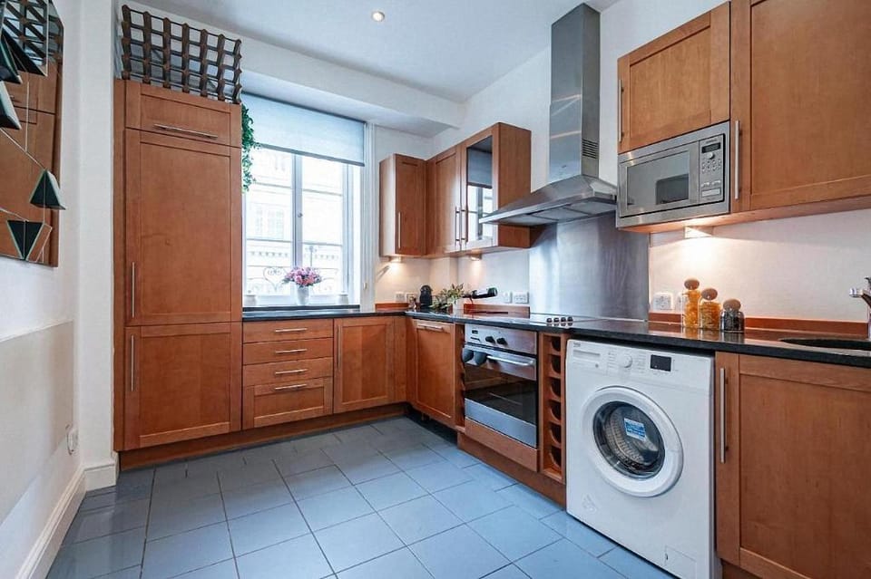 Entire Two bedroom apartment on Trafalgar Square Apartment in City of Westminster
