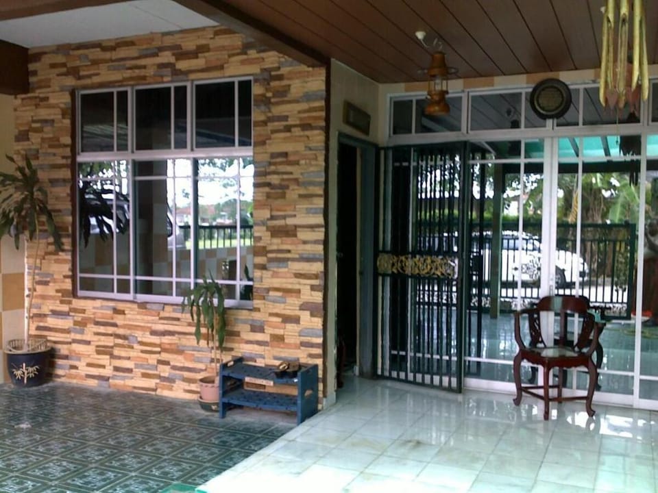 Kulim Hi-Tech Homestay Mslim only Vacation rental in Kedah