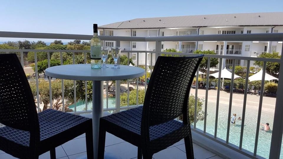 The Pool Resort Kingscliff - Studio Pool View (2207) - Holiday Management Co. Apartment in Kingscliff