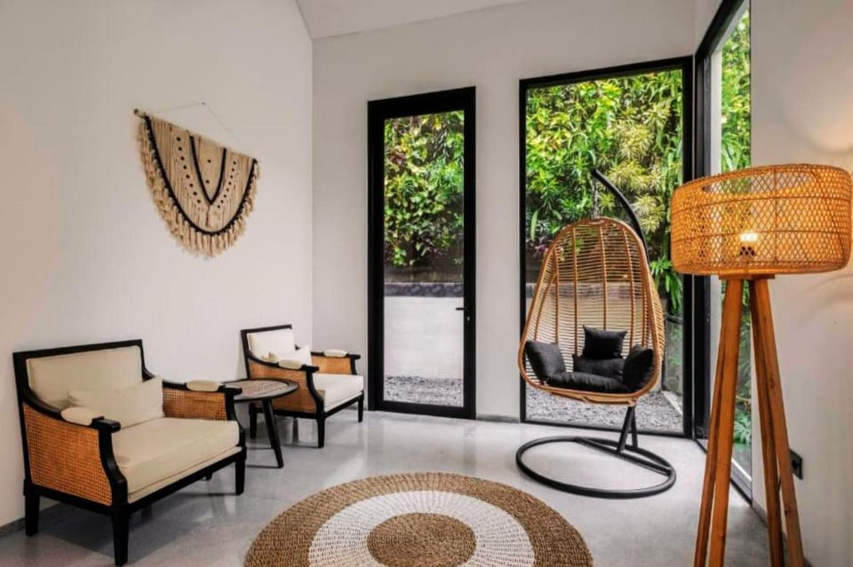 Pleasant 3 BR with Garden View IR31 Villa in North Kuta
