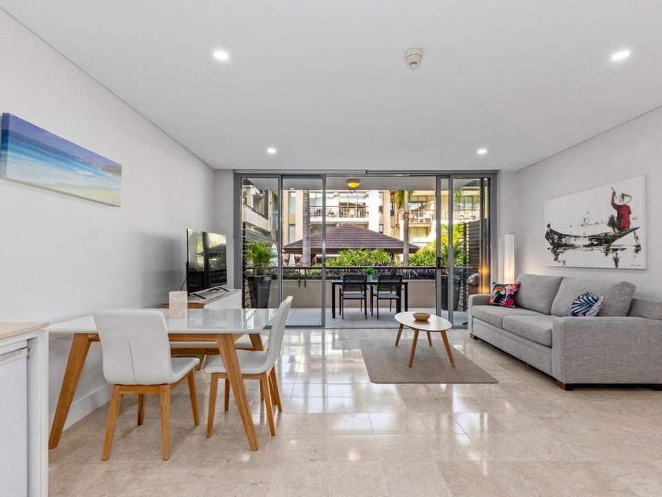 Luxe King Studio Apartment in Santai Resort Vacation rental in Tweed Heads