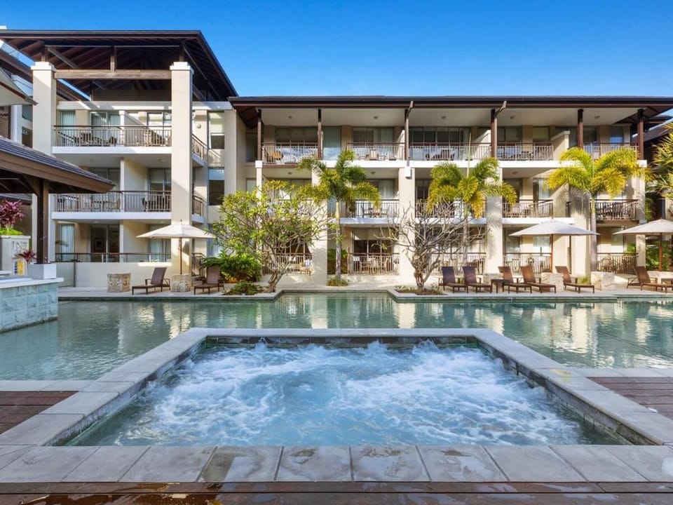 Luxe King Studio Apartment in Santai Resort Vacation rental in Tweed Heads