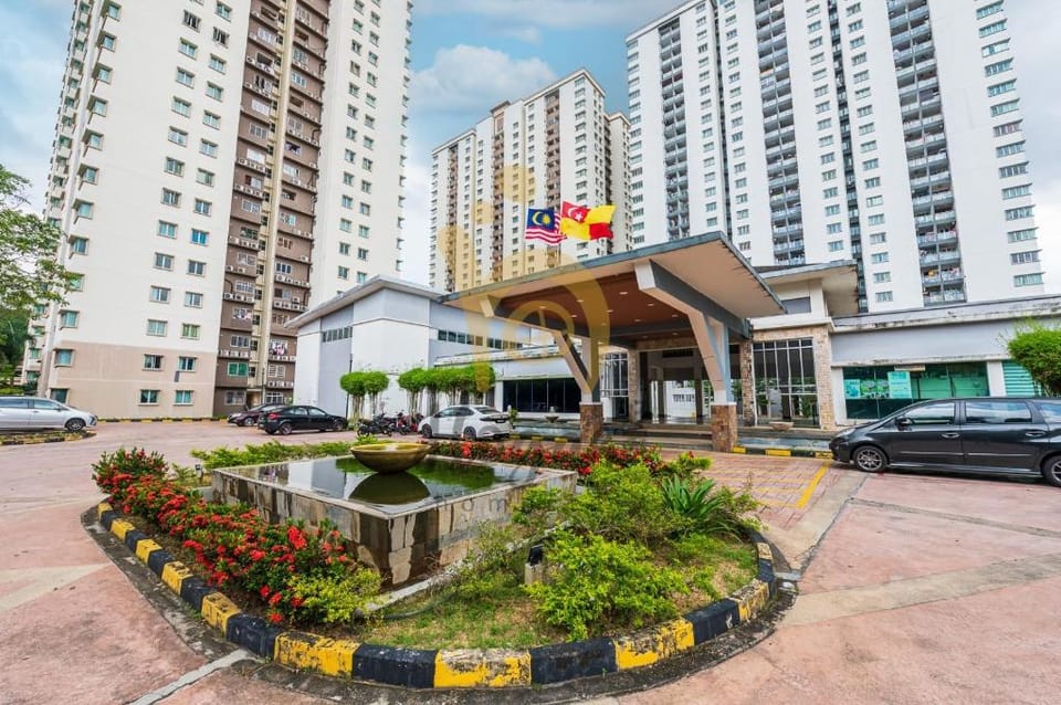 Aman Heights 3 Bedroom at Selangor by Fei Hong Apartment in Selangor, Malaysia