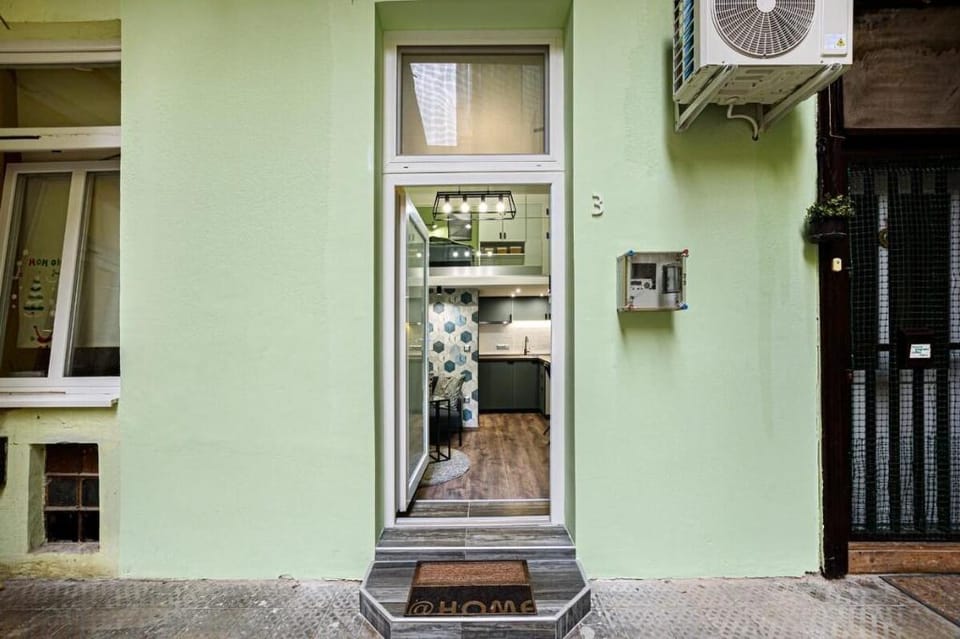 Colton Chill Studio T42 Apartment in Budapest