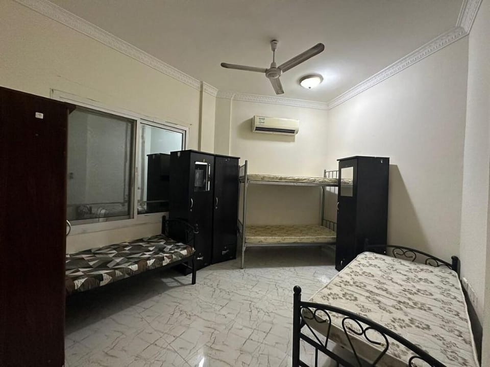 Ladies Bed space Sharaf DG Exit 4 Apartment in Dubai