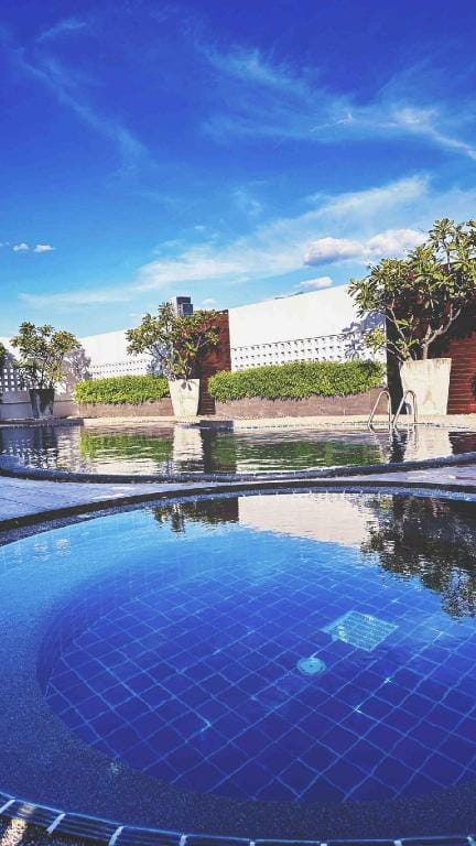 convenient&peaceful place in the most busy area Apartment in Bangkok