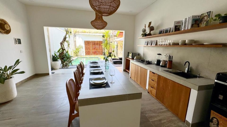 Villa NIU ,  Perfect shortcut to explore canggu Villa in North Kuta