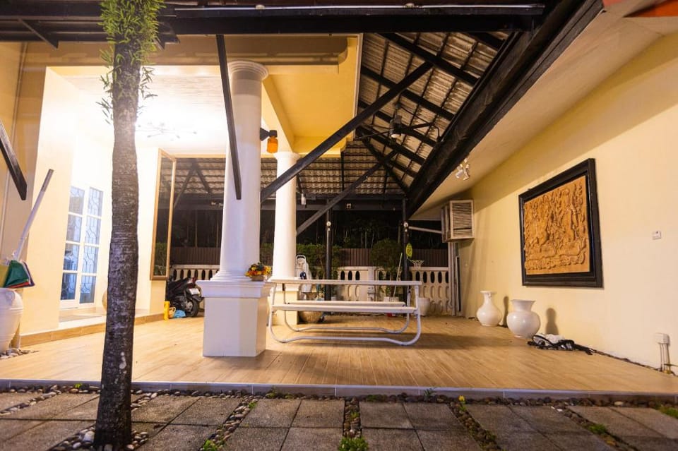 Deep trip villa phuket Room 4 Vacation rental in Chalong