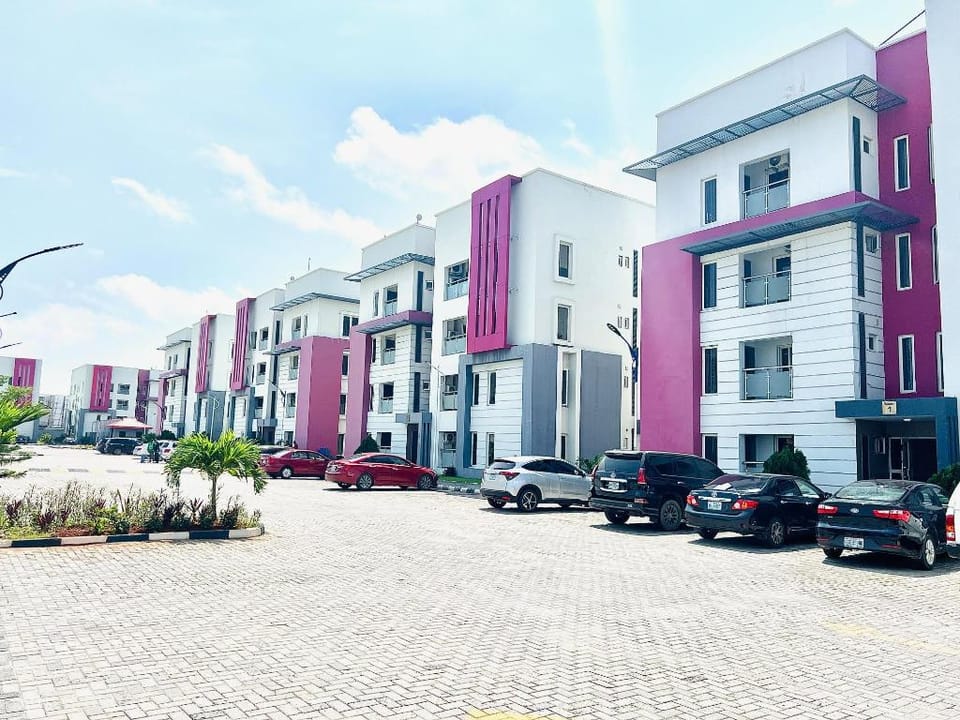 3BR Stylish and Sleek Haven Vacation rental in Lagos, Nigeria