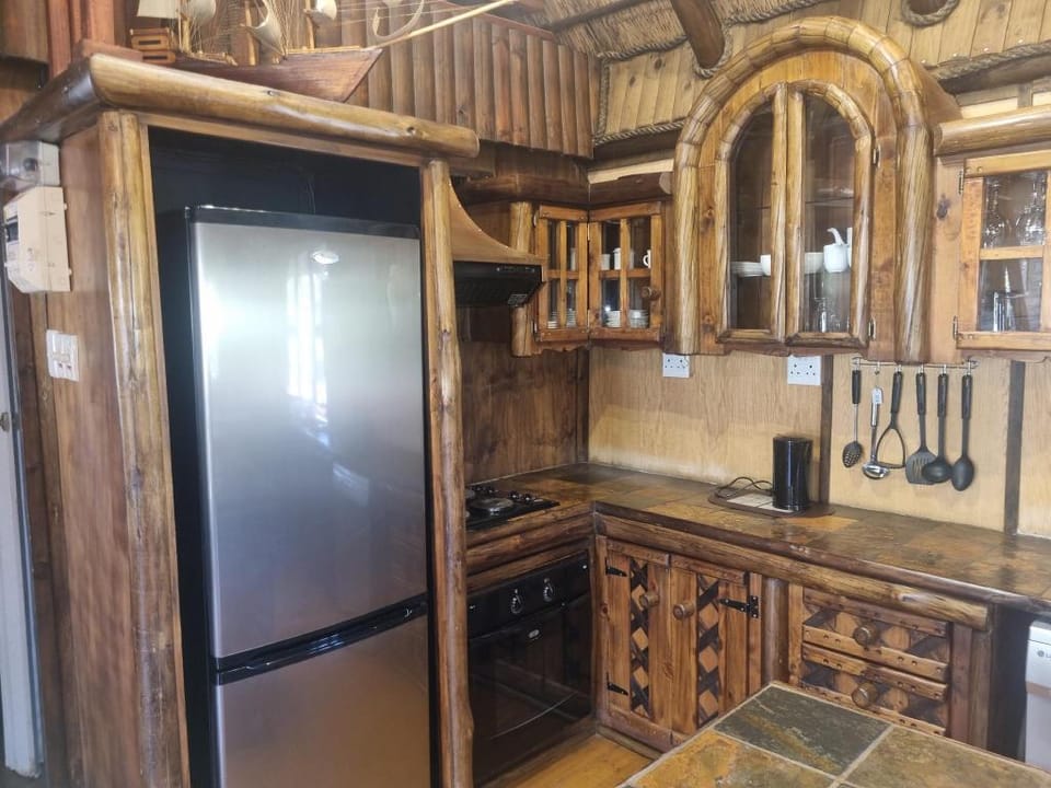 Bosveld Hout Huis Vacation rental in North West, South Africa