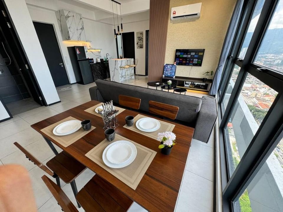 UrbanSuites [NEW]  #3B2B#8pax#Wi-fi Apartment in George Town